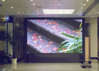 Il grande contesto dell'interno della fase di evento di P5mm riparato ha condotto il video schermo di visualizzazione della parete per lo studio della sommità