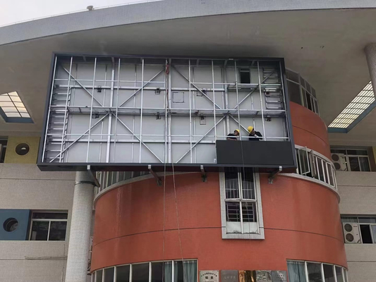Il tabellone per le affissioni di pubblicità commerciale all'aperto visualizza la grande installazione fissa p10 di 960X960MM ha condotto il risparmio di energia dello schermo