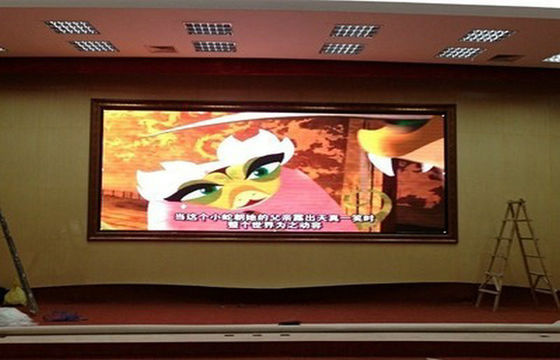 Bordo dell'interno del segno di colore pieno LED di DC5V P4 con l'alimentazione elettrica di Meanwell, tabellone per le affissioni principale