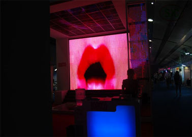 Scenario interno sfondo video a LED a colori per eventi dal vivo concerto in tournée