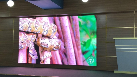 Display a LED a colori interiori p3 3840hz tasso di aggiornamento La soluzione definitiva nella ricerca di angolo di visione ampio e processo di segnale ad alto bit per un display liscio