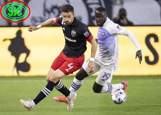 Schermo dello stadio 2024 schermo a LED lettura rapida grande segnaletica armadio in ferro / acciaio perimetro dello stadio display a led