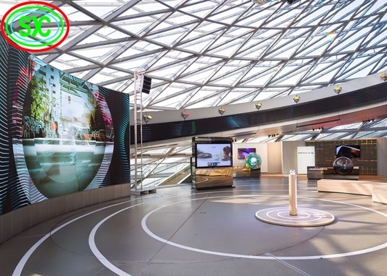 360 basso consumo energetico curvo dell'interno dello schermo di visualizzazione del LED di Digital della tenda di grado P5