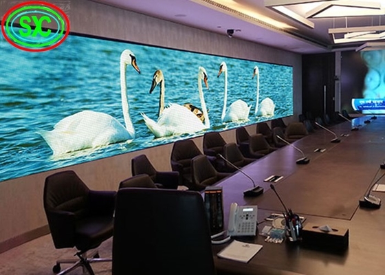 Contesto principale locativo dell'interno dello schermo di visualizzazione di RGB P1.6 video per i concerti di eventi con i casi di volo