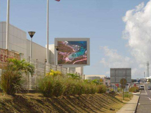 COB P2.5 Segnali LED ad alta definizione a colori esteriori / scheda di visualizzazione LED a colori multipli 320*160