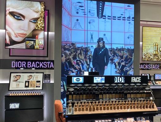 P3.91 schermo a LED trasparente 100000h Durata di vita 1920-3840Hz