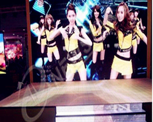 Schermo LED da interno a noleggio P3.91mm 600W/m2 Pannello video