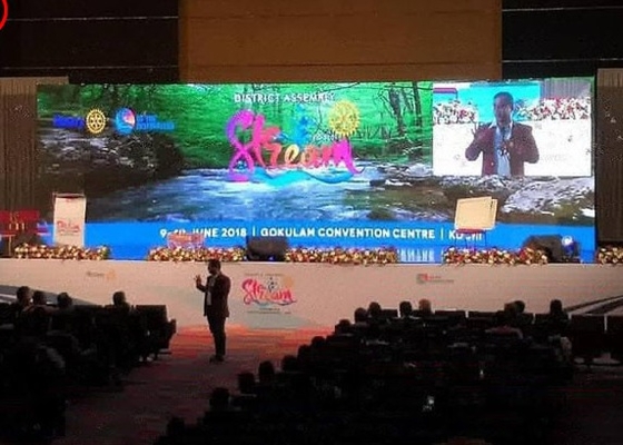 schermo a LED in alluminio a fusione stampata SMD2727 P4 schermo a LED a video a colori pieni Ultra Slim LED Screen