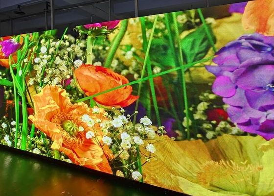 Display a LED interno da 2 mm Videowall ad alta risoluzione per la pubblicità nei centri commerciali