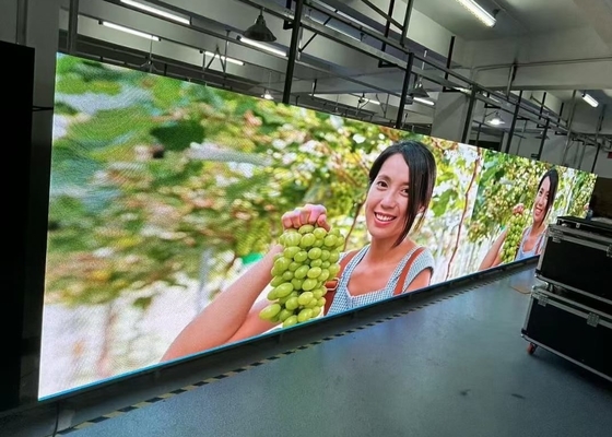 Display a LED in metallo a colori pieni SMD2121 P4 per concerti
