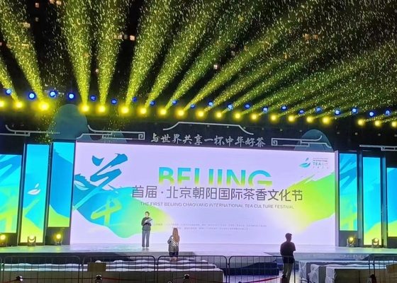 Indoor Flexible Ultra HD Small Pitch LED Billboard Full Color P2.5 SMD Alta risoluzione
