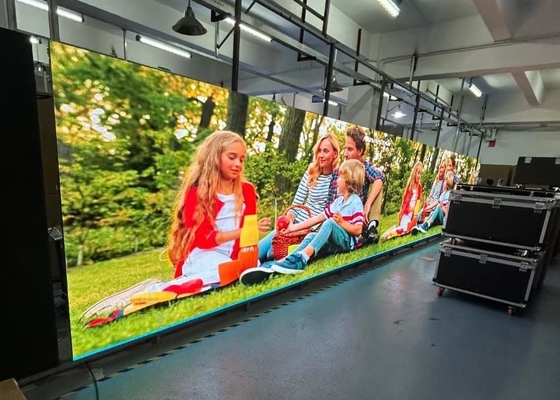 Grandi luoghi Large Angle Stadium Screen LED Display P10 IP65 Acque resistenti HD Iron Box