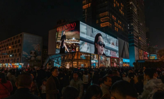 SMD LED Outdoor Video Screen P5 / 8500 Nits Outdoor LED Wall Screen Display Display