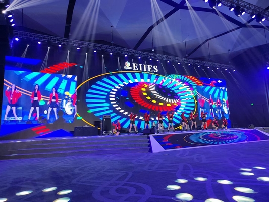 Pubblicità interna Display a LED sospeso RGB P4 impermeabile, intrattenimento, alta risoluzione