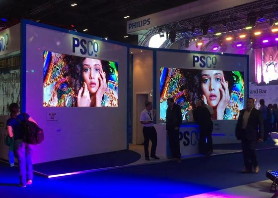 Accesso interno anteriore e posteriore Facile manutenzione Full Color P4 LED Video Wall Screen