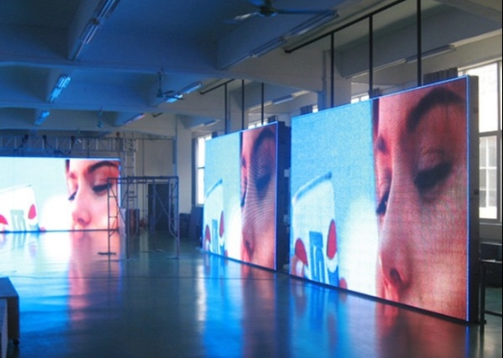 Screen di noleggio scatola di ferro / noleggio ultra hd personalizzabile piccolo passo interno full color display a LED con angolo di visione ampio
