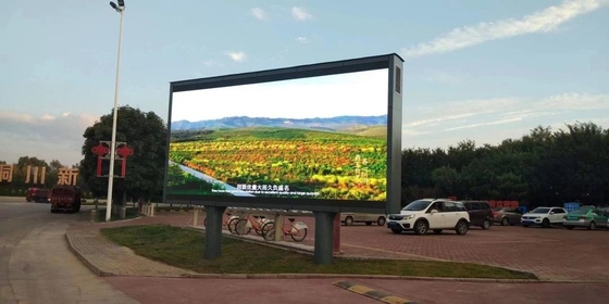 64x64 P5 RGB LED Curve Screen Impermeabile Esterno a colori completi Tre anni di garanzia