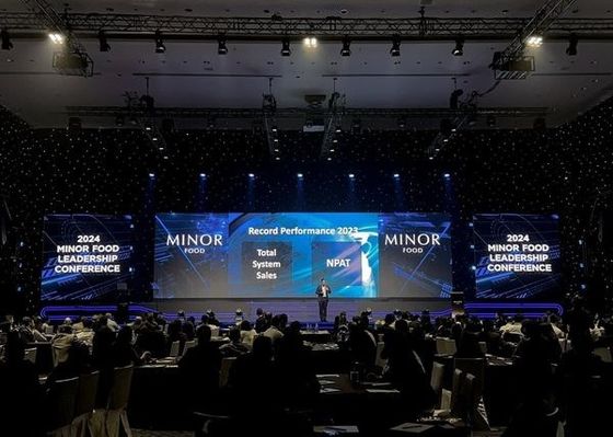 Shopping Mall Rental Screen Sospeso Scenario a LED Sfondamento COB P2 HD Risoluzione 128*64