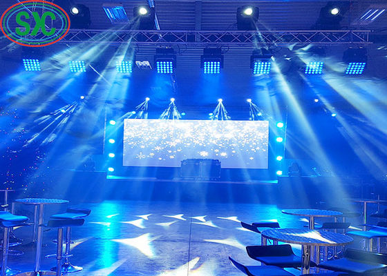 Prezzo buono SMD P5 Full Color Outdoor Hanging LED Display con modulo di 320mm*160mm e pixel pitch di 5mm in linea