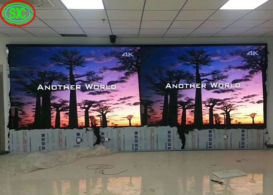 P2.5 Rental Advertising SMD LED Screen Risoluzione 64*64mm Ip34 alimentatore interno