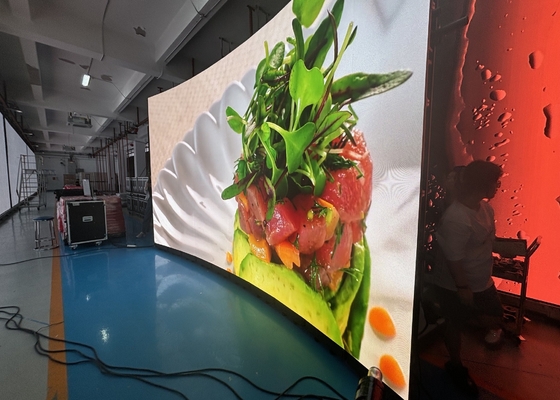 2500nits Luminosità Alta risoluzione P3 SMD Indoor RGB Full Color Led Video Display