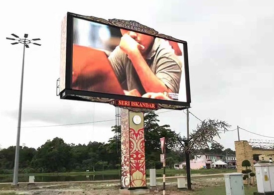 Display LED a colori esterni P10 Pilar Screen IP65 Large Size 1/4 Scan Mode