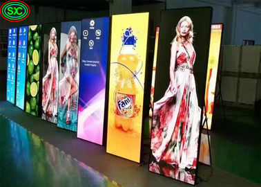 Negozio di abbigliamento P2.5 Poster Mirror Indoor Full Color LED 192mm X 192mm full color led display