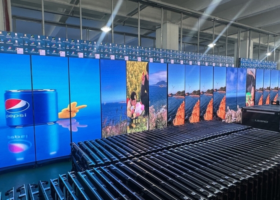 Poster Screen Display pubblicitario verticale P2.5 Small Pitch Smart Indoor 1R1G1B HD LED Screen