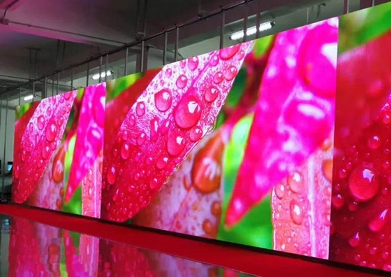 Schermo a noleggio Ultra HD programmabile P7.62 RGB Indoor Full Color LED Display 1/8 Modalità di scansione
