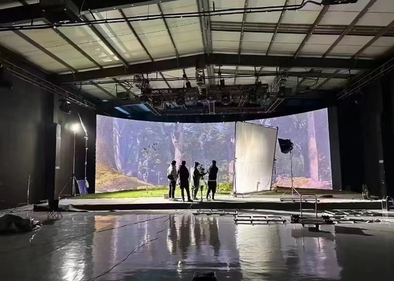 Armadio in ferro e acciaio P5 SMD Indoor Full Color LED Screen Rental per stadio di calcio 64x32 Dot Matrix / Eco-friendly