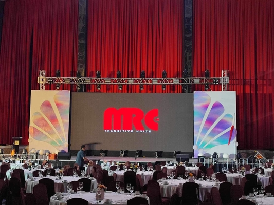 384mm x 192mm Modulo dimensione P6 Indoor Full Color LED Video Wall con Super sottile armadio e 2500nits luminosità