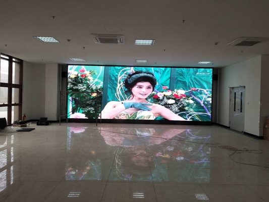 Display a LED a colori per soluzioni di marketing digitale e facile installazione e trasporto con elevato rating IP e dettagli di immagine pixel-perfetti