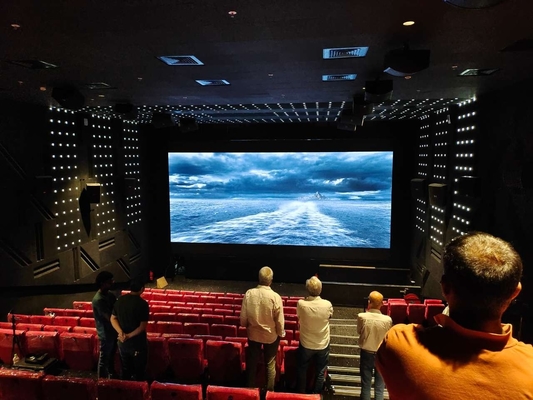Display a LED a colori interni P4 HD Curve Video Wall 62500/m2 RGB 3 in 1 24 mesi Disegno personalizzato e competitivo
