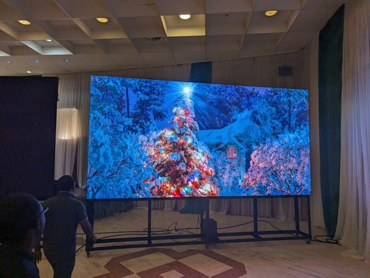 Display a LED a colori completi 1R1G1B Composizione dei pixel Display a LED GOB con display e 000 ore di vita utile