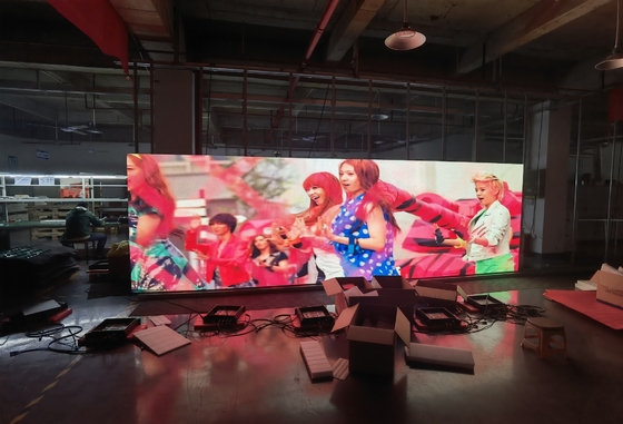 HD Rental Flexible Flicker Free P10 LED Display Box 1/4 Modalità di scansione IP67