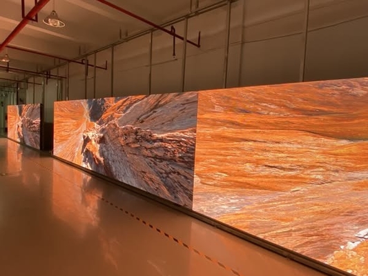 Poster Display a LED RGB 2,5 mm Pixel Pitch Alta frequenza di aggiornamento 1920HZ Indoor