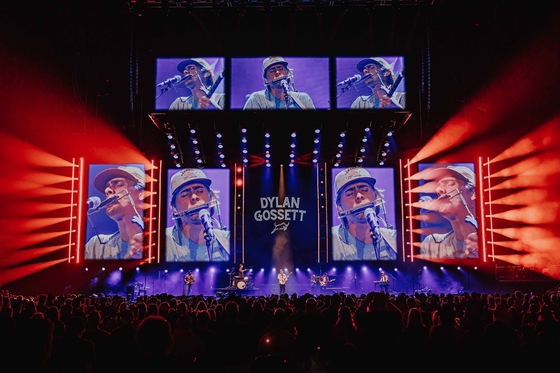 Display a LED a colori pieni P5 RGB per video a parete a LED per la disposizione del palco