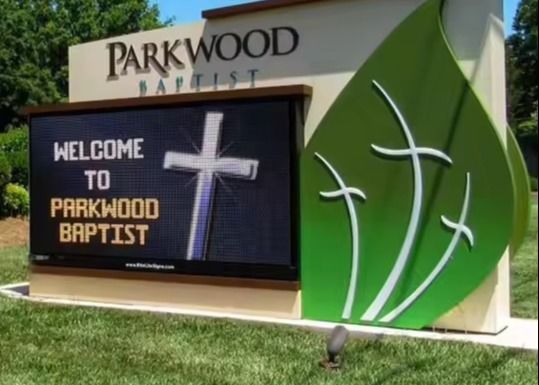 P10 SMD3535 schermo pubblicitario all'aperto a LED 10 mm Pitch IP67 impermeabile