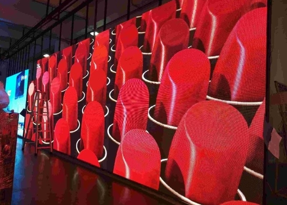 Screen di noleggio impermeabile IP65 Outdoor Full Color LED Display 500*1000MM P4.81 Modulo HD 7500cd/Sq Luminosità