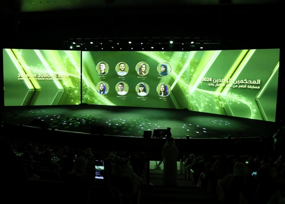 Screen di noleggio Full Color LED Screen Staging Background P3.91 SMD 1/8 Scansione Epitaxial LED Chip