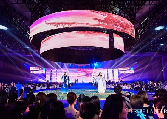 Screen di noleggio Full Color LED Screen Staging Background P3.91 SMD 1/8 Scansione Epitaxial LED Chip