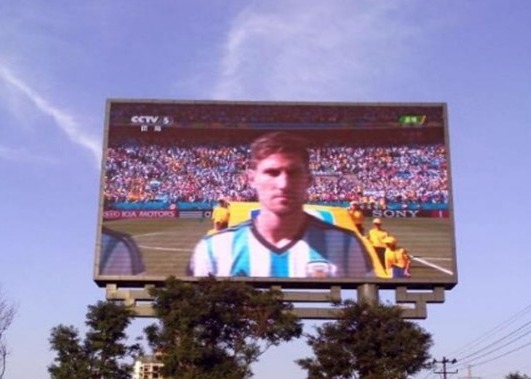P10 Perimetro dello stadio Display LED a colori 3000Hz 1R1G1B 320x160mm