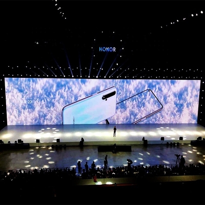 Experience Marketing schermi a LED con densità di pixel 111111/m2 e angolo di visione di 120° / 60°