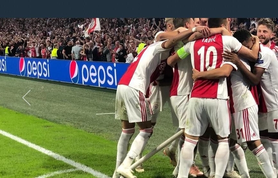 Rectificazione di stadio sportivo in acciaio laminato a freddo Punteggi LED per prestazioni massime