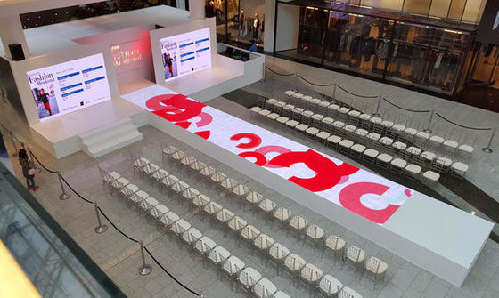 Etichetta del cliente Sì Disco Ball Terrazza da ballo per ballare Tasso di aggiornamento 3840hz/s