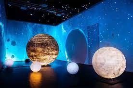 Esposizione principale Rgb rotonda di forma di 360 gradi, alta risoluzione dell'interno leggermente principale dello schermo