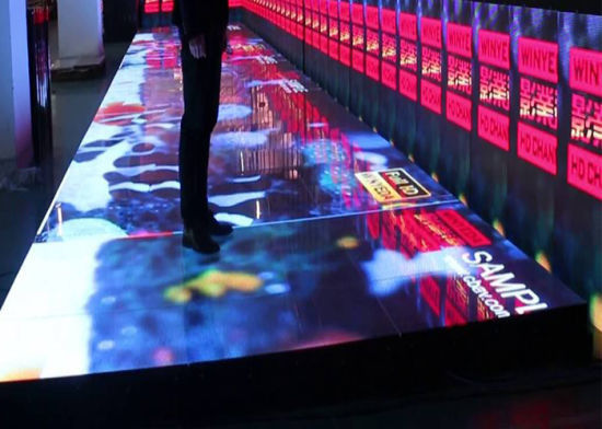 Sistema di controllo DMX512 Disco Ball Dance Floor 20W Consumo di energia per la tua prossima festa