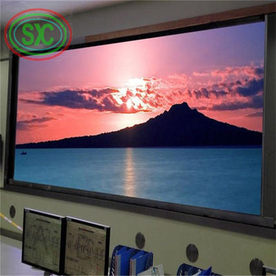 Display LED a colori per interni a 3 periodi con risoluzione del modulo 128*64 punti e densità di 160000 punti/m2