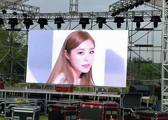 Display LED a colori per esterni SCX LED P6 per pubblicità con frequenza di aggiornamento elevata 3840Hz