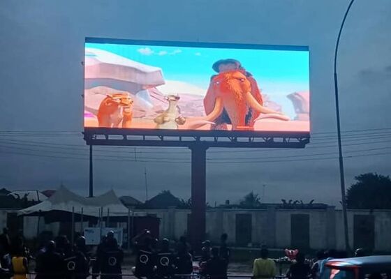 armadio posteriore impermeabile per manutenzione con apertura p10 display a led a colori per esterni